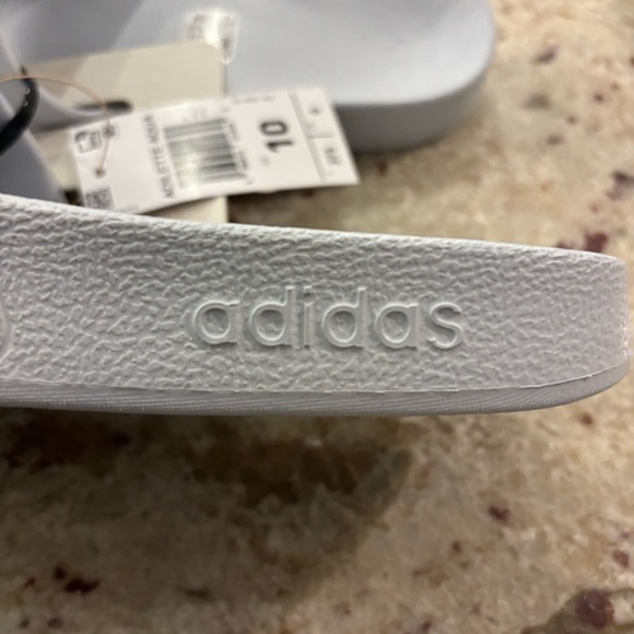 Adidas Adilette slides NWT - Picture 5 of 8